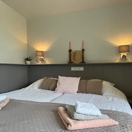 מלון Hotelhuisjes