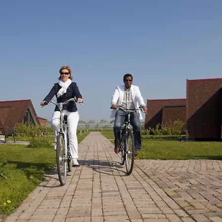 Hotelhuisjes מלון 3*