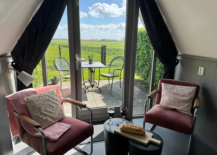 Ξενοδοχείο Hotelhuisjes 3*