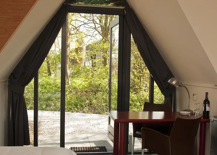 Hotelhuisjes Ξενοδοχείο 3*